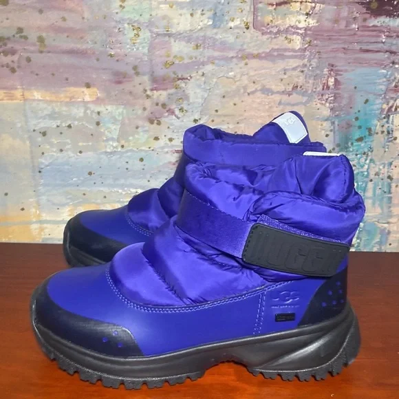 UGG Yose Puff Boot Snow Ankle Boots Violet Night Purple Women’s size 6 NWOT